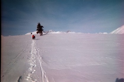 Up Rainy Pass.  Pat is the black dot.  Pierre is the red dot.